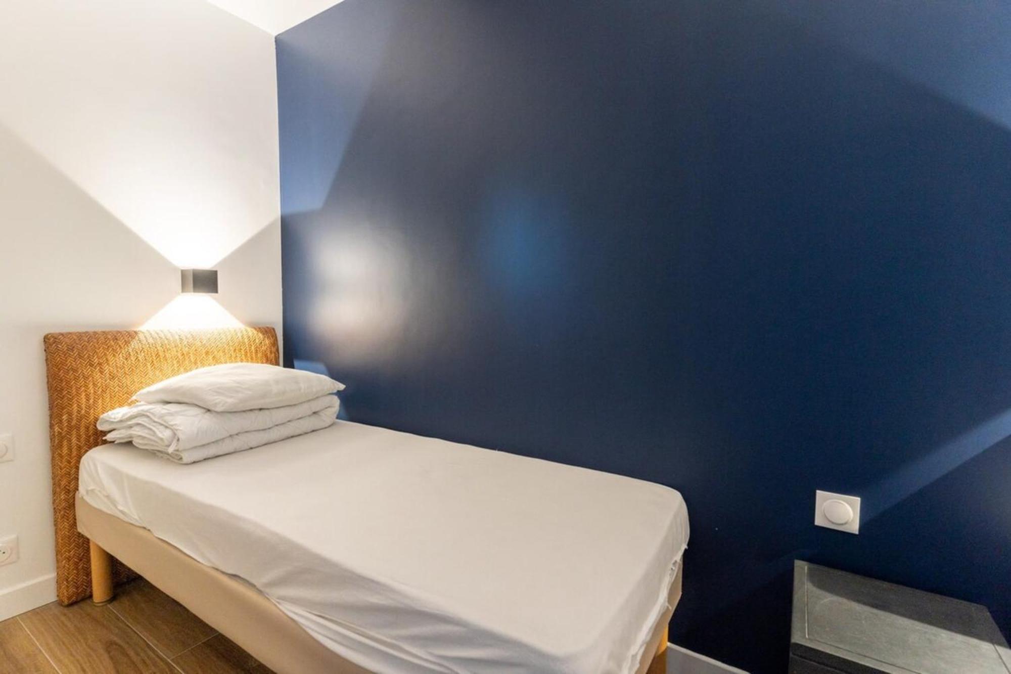 Renovated Flat For 5 P With Swimming Pool Tennis Court And Car Park 232 Apartment
